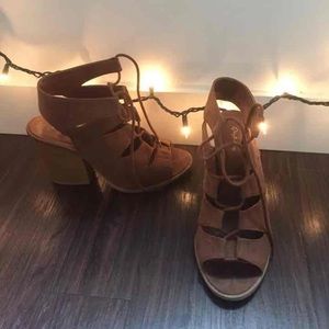 Qupid brown suede shoes tie ups